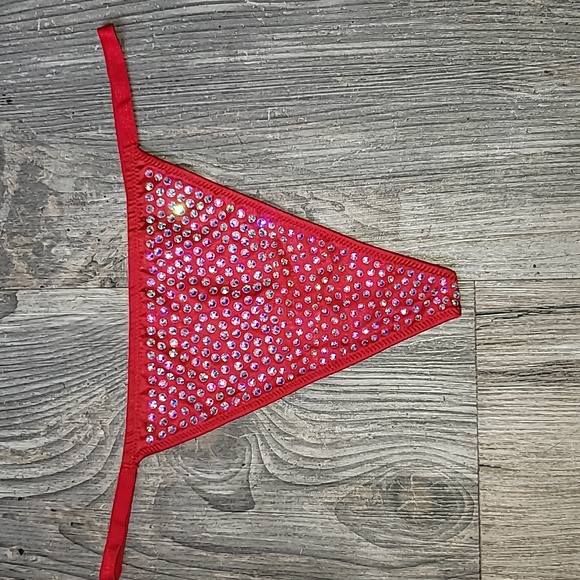 Victoria's Secret Red V-String crystals - Picture 6 of 8